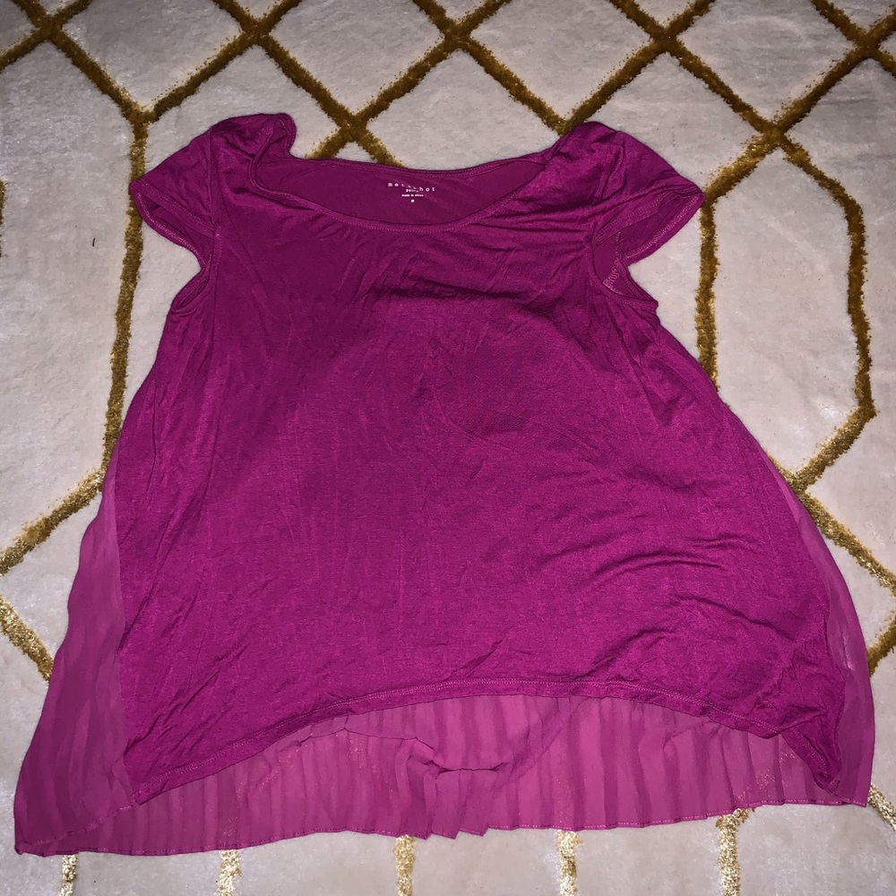 Pleated back t-shirt
